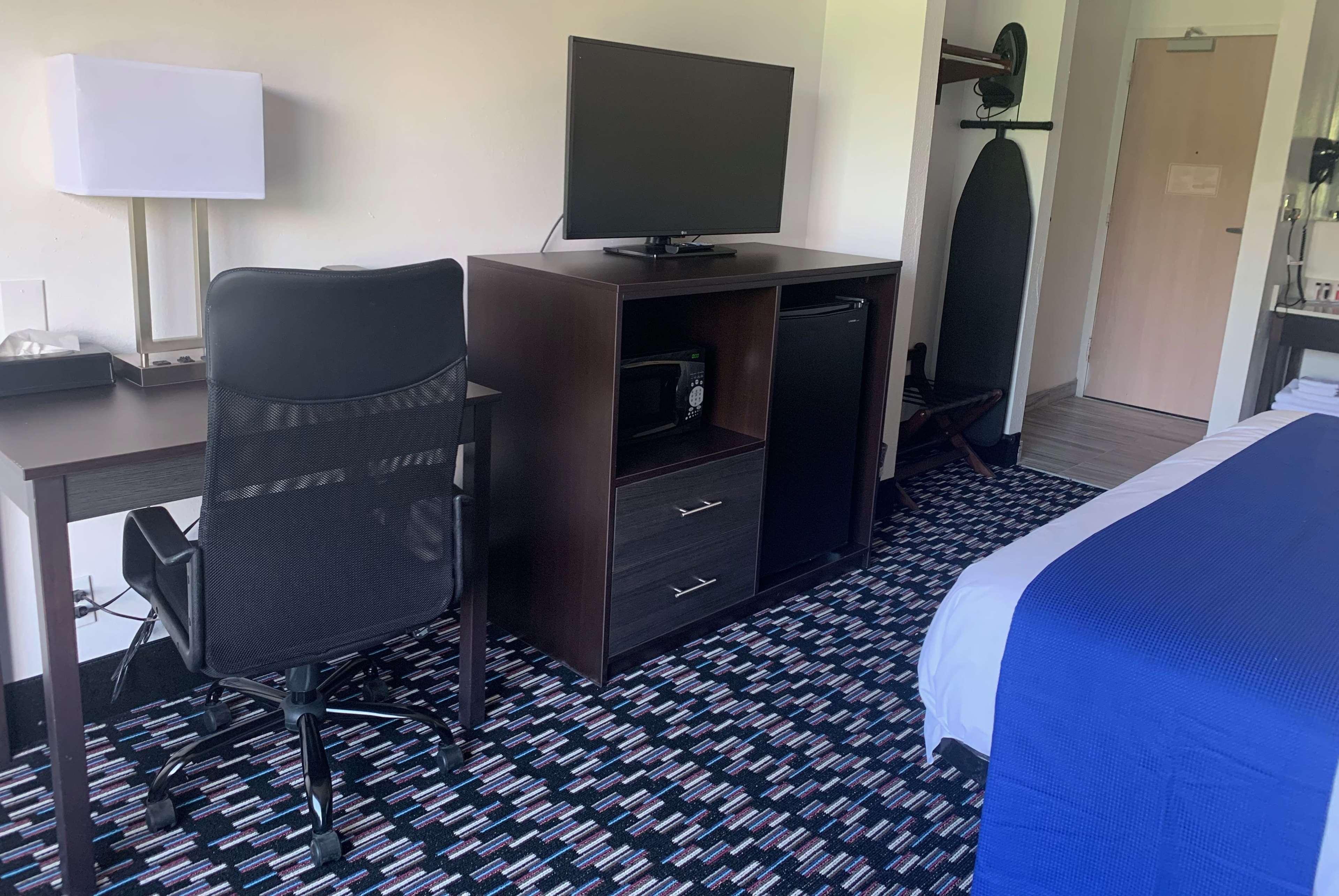 Baymont By Wyndham Charlotte University Экстерьер фото