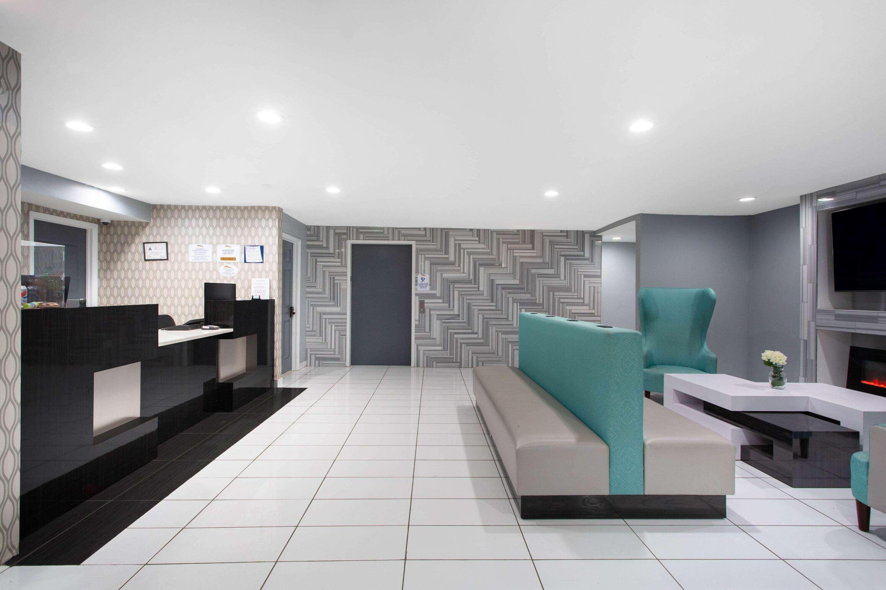 Baymont By Wyndham Charlotte University Экстерьер фото