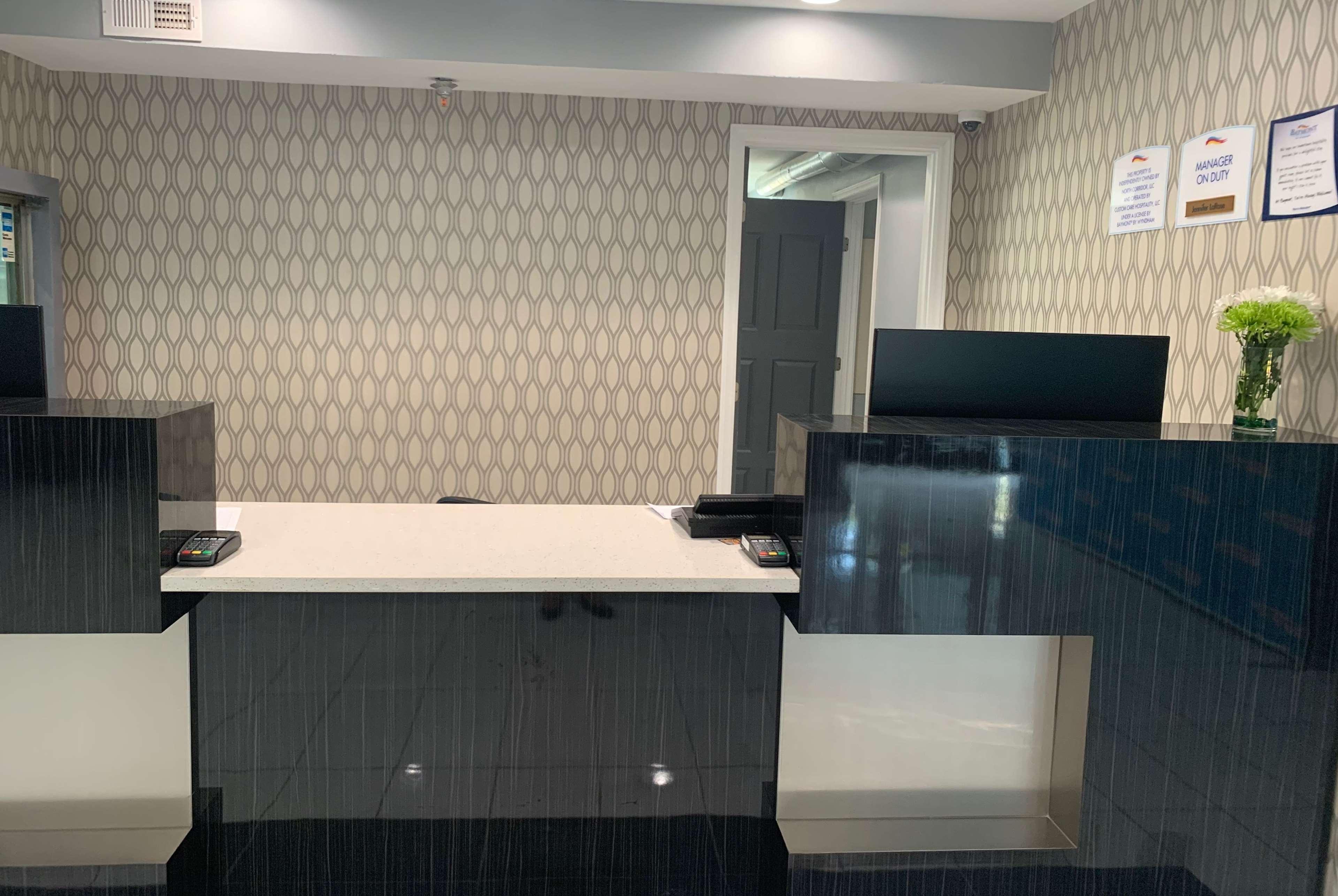 Baymont By Wyndham Charlotte University Экстерьер фото