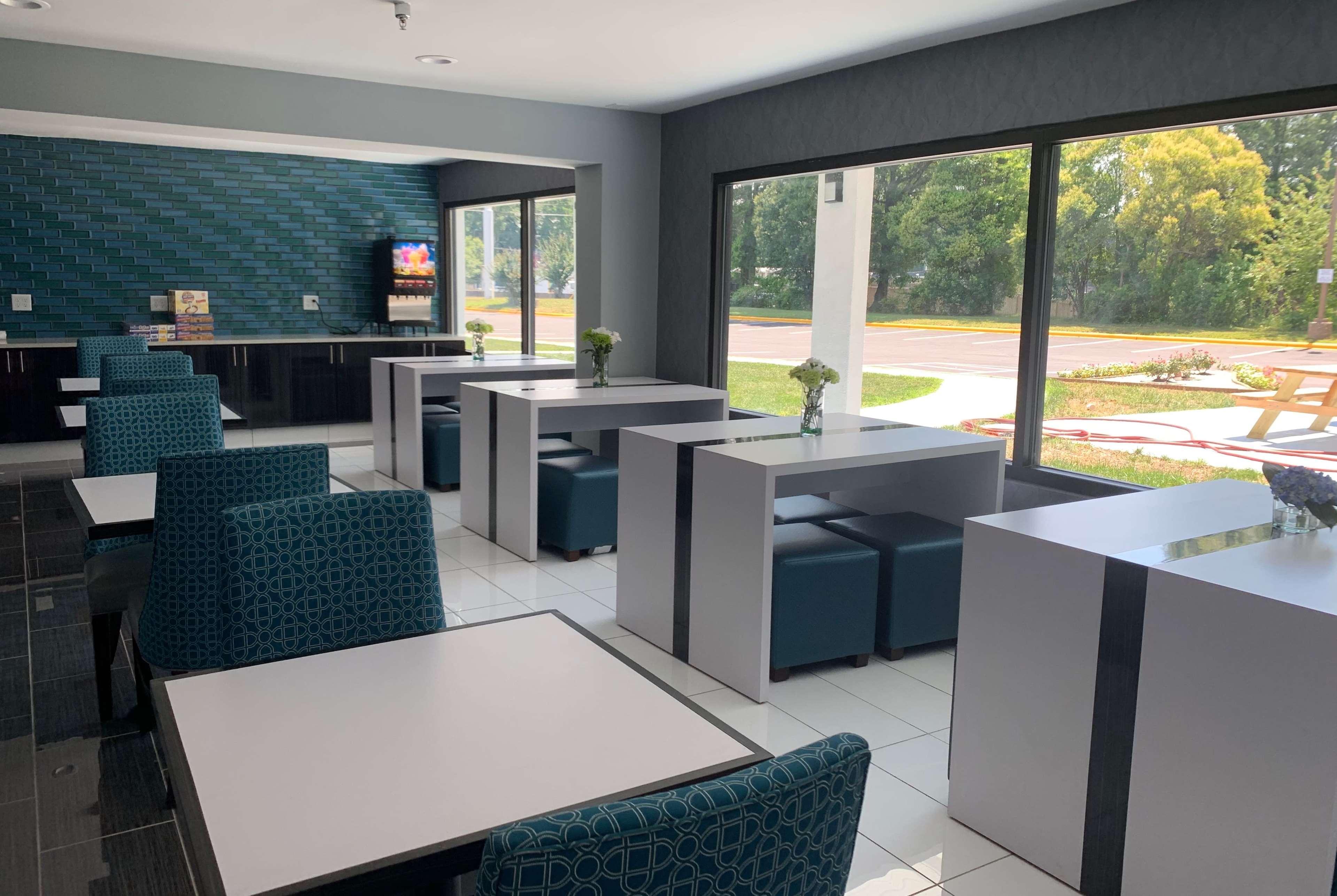 Baymont By Wyndham Charlotte University Экстерьер фото